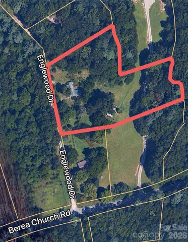 82 Englewood Drive, Hendersonville, NC 28739