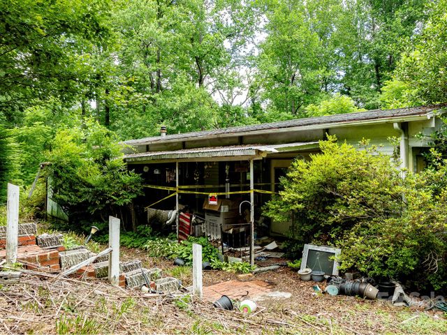 82 Englewood Drive, Hendersonville, NC 28739