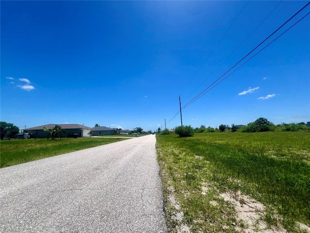 2208 NE 6TH AVENUE, Cape Coral, FL 33909