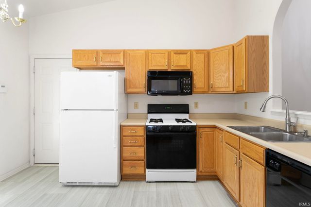 4117 Cherry Pointe Drive, South Bend, IN 46628