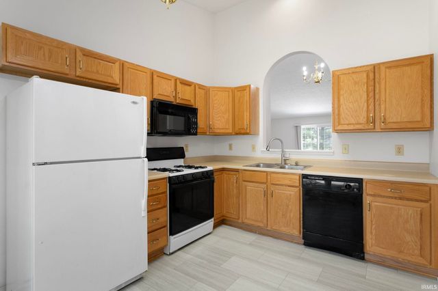 4117 Cherry Pointe Drive, South Bend, IN 46628
