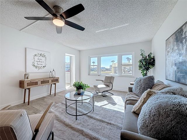 4550 COVE CIRCLE 106, St Petersburg, FL 33708