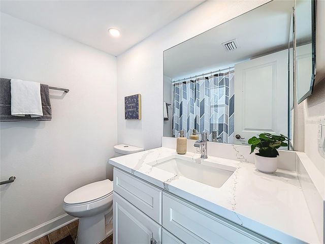 4550 COVE CIRCLE 106, St Petersburg, FL 33708