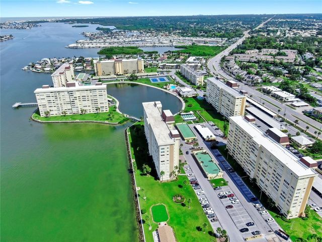 4550 COVE CIRCLE 106, St Petersburg, FL 33708