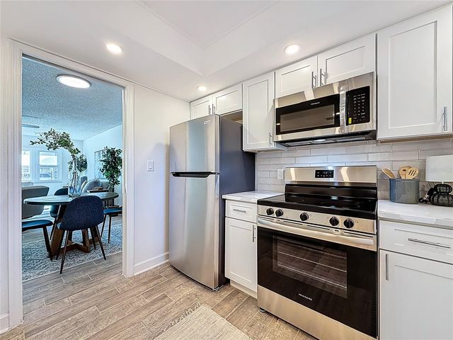 4550 COVE CIRCLE 106, St Petersburg, FL 33708