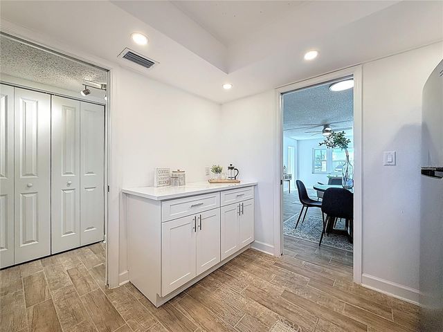 4550 COVE CIRCLE 106, St Petersburg, FL 33708