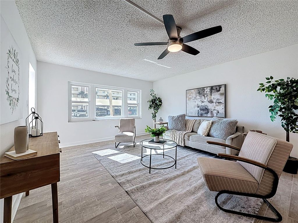 Image 13 of property listing at 4550 COVE CIRCLE 106, St Petersburg, FL 33708