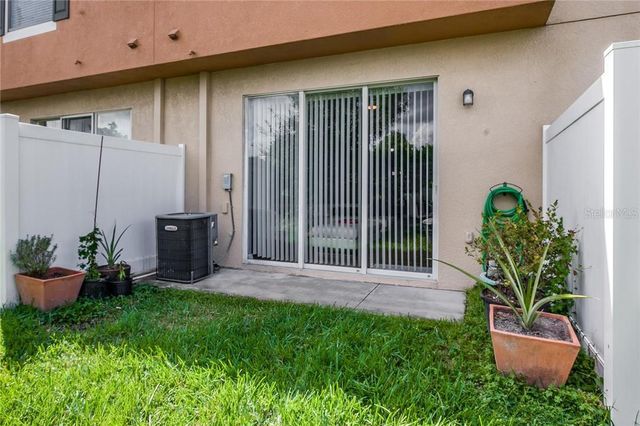 5014 WHITE SANDERLING COURT, Tampa, FL 33619