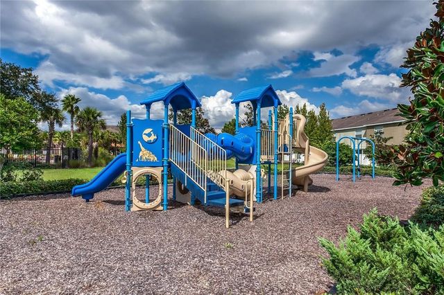 5014 WHITE SANDERLING COURT, Tampa, FL 33619