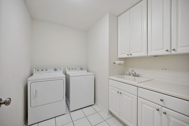 932 Chestnut Street, Deerfield, IL 60015