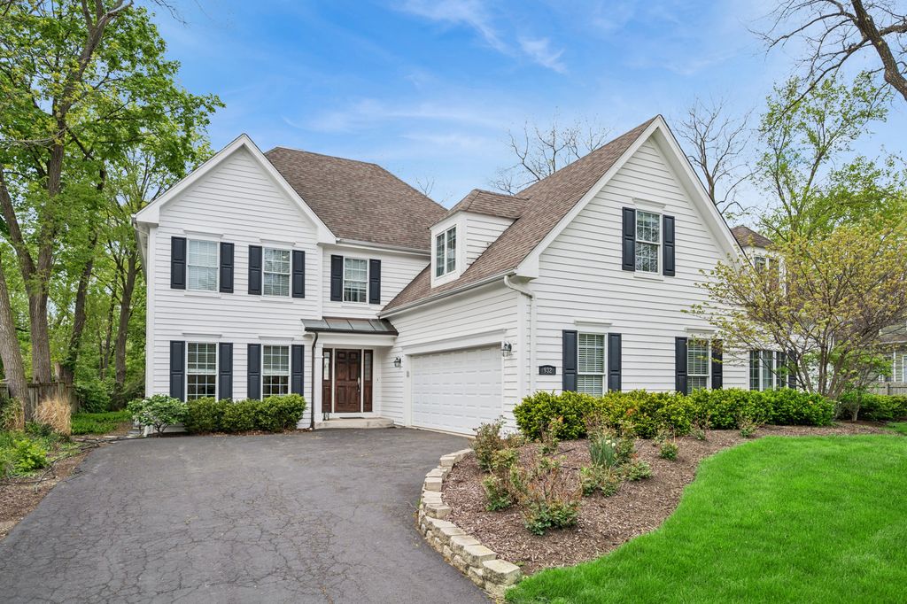 932 Chestnut Street, Deerfield, IL 60015