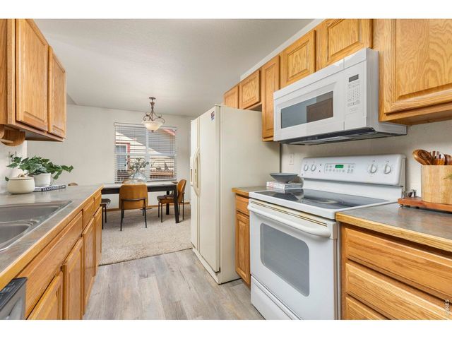 903 Waterglen Dr E, Fort Collins, CO 80524