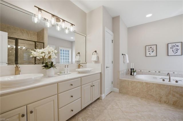 6004 Spinnaker Cove CT, Suffolk, VA 23435