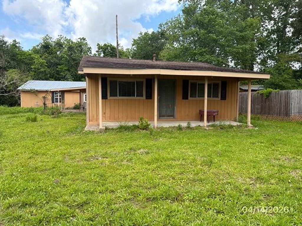 1301 Minglewood Road, Liberty, TX 77575