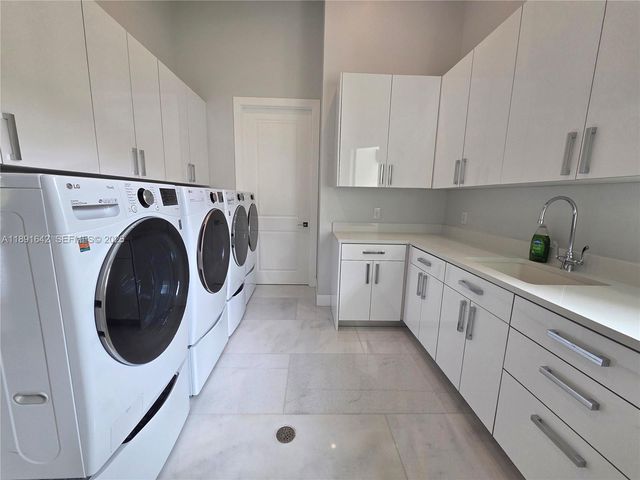 12175 SW 45th Street, Miami, FL 33175
