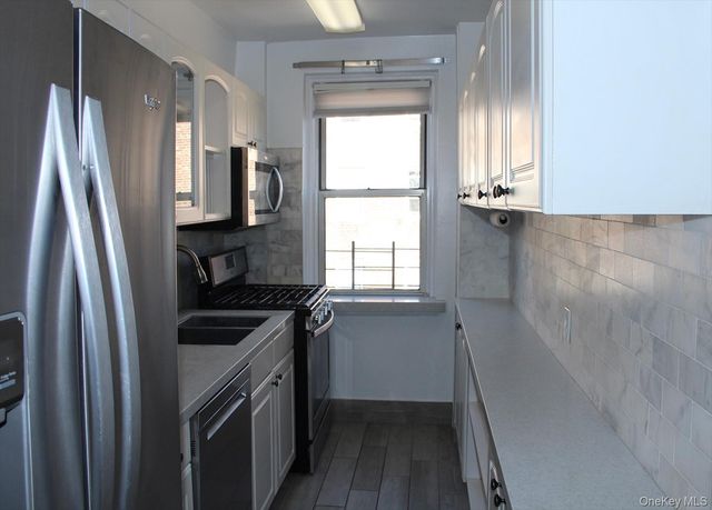 811 Bronx River Road 5A, Yonkers, NY 10708