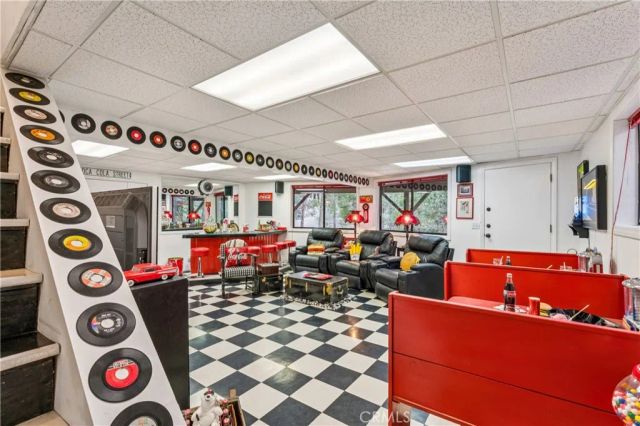 184 Massive, Lake Arrowhead, CA 92317