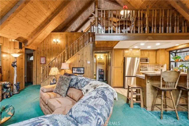 184 Massive, Lake Arrowhead, CA 92317