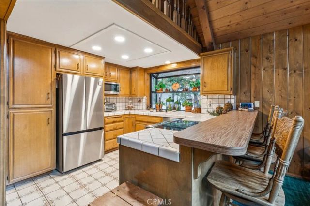 184 Massive, Lake Arrowhead, CA 92317
