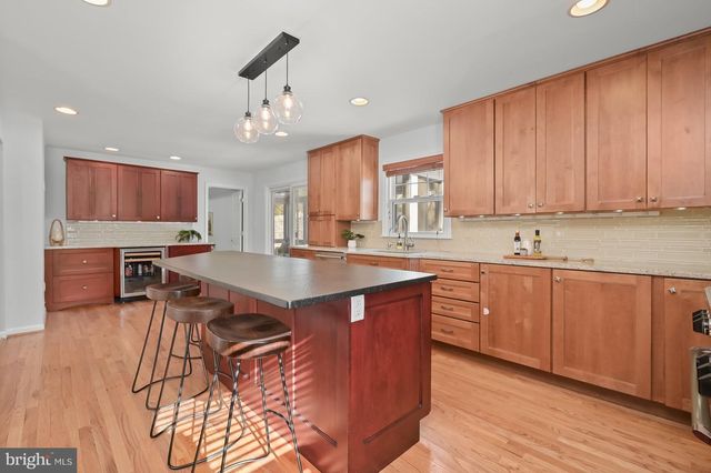 11601 BEDFORDSHIRE AVE, Potomac, MD 20854