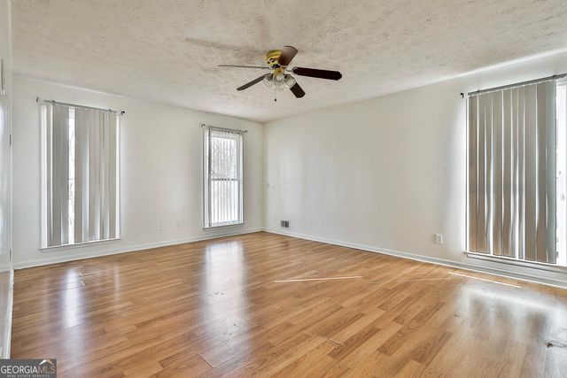 8039 Woods Lane, Jonesboro, GA 30236