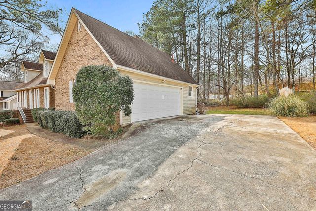 8039 Woods Lane, Jonesboro, GA 30236