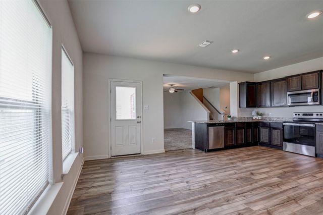 203 Drifter Drive, Newark, TX 76071