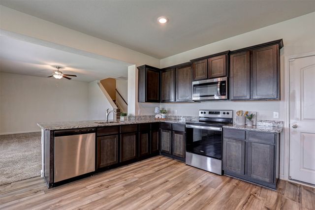 203 Drifter Drive, Newark, TX 76071