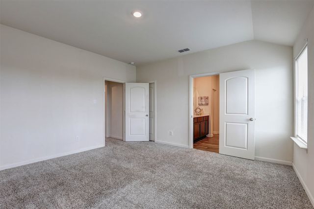 203 Drifter Drive, Newark, TX 76071