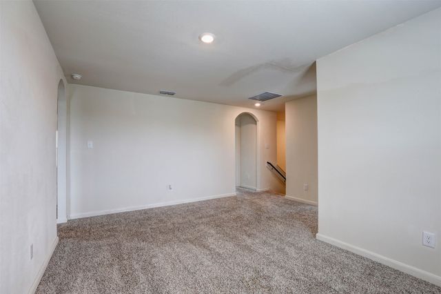 203 Drifter Drive, Newark, TX 76071