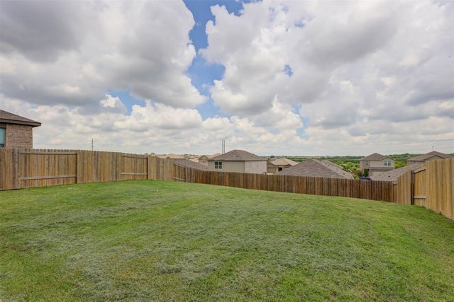 203 Drifter Drive, Newark, TX 76071