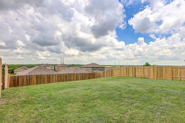 203 Drifter Drive, Newark, TX 76071