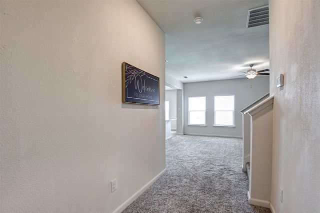 203 Drifter Drive, Newark, TX 76071