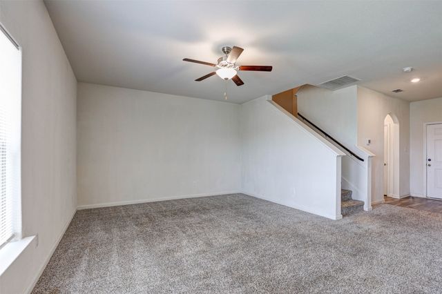 203 Drifter Drive, Newark, TX 76071
