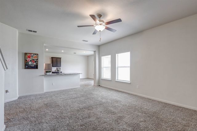 203 Drifter Drive, Newark, TX 76071