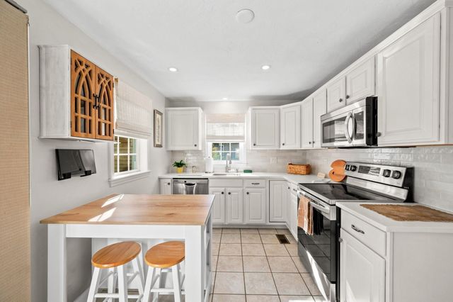 1290 Washington Street, East Bridgewater, MA 02333
