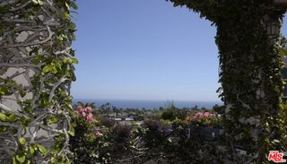 16645 Akron Street, Pacific Palisades, CA 90272