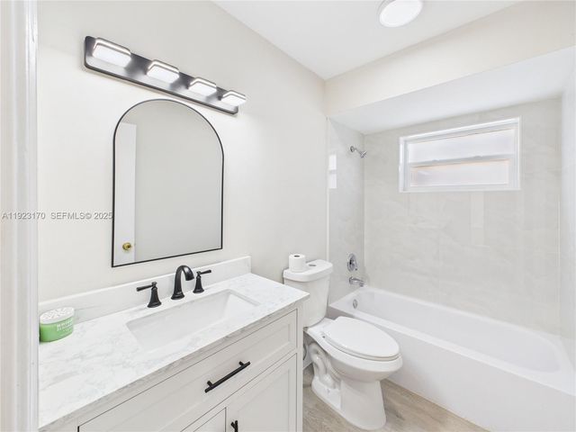 10221 SW 50th Ct, Cooper City, FL 33328