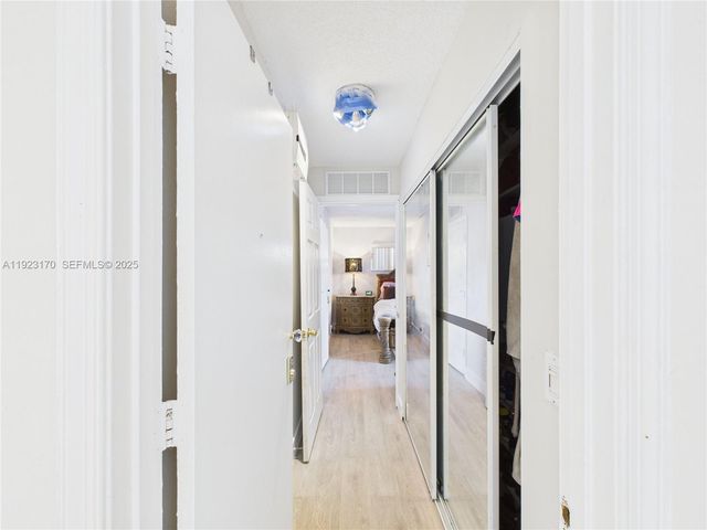 10221 SW 50th Ct, Cooper City, FL 33328