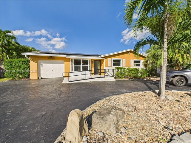 10221 SW 50th Ct, Cooper City, FL 33328