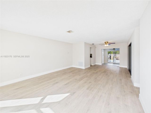 10221 SW 50th Ct, Cooper City, FL 33328