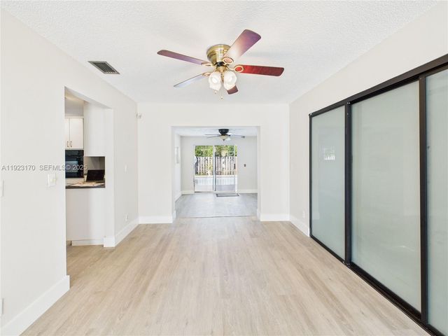 10221 SW 50th Ct, Cooper City, FL 33328