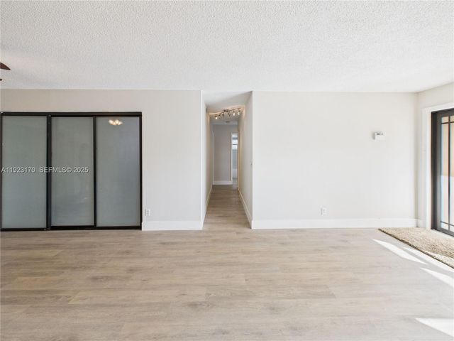 10221 SW 50th Ct, Cooper City, FL 33328