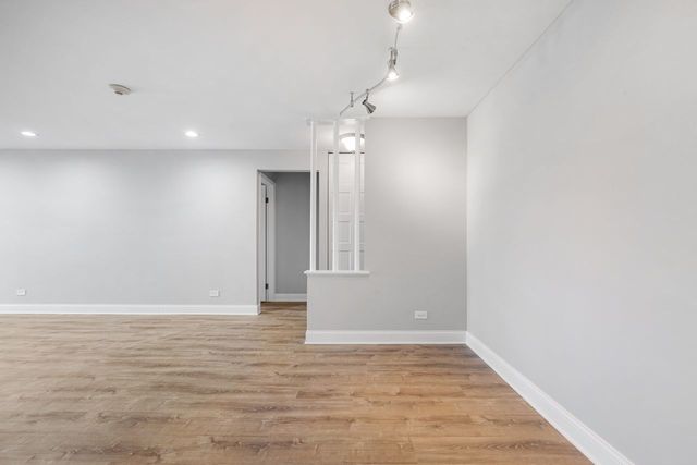 2050 Valencia Drive 300C, Northbrook, IL 60062