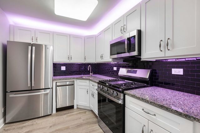 2050 Valencia Drive 300C, Northbrook, IL 60062