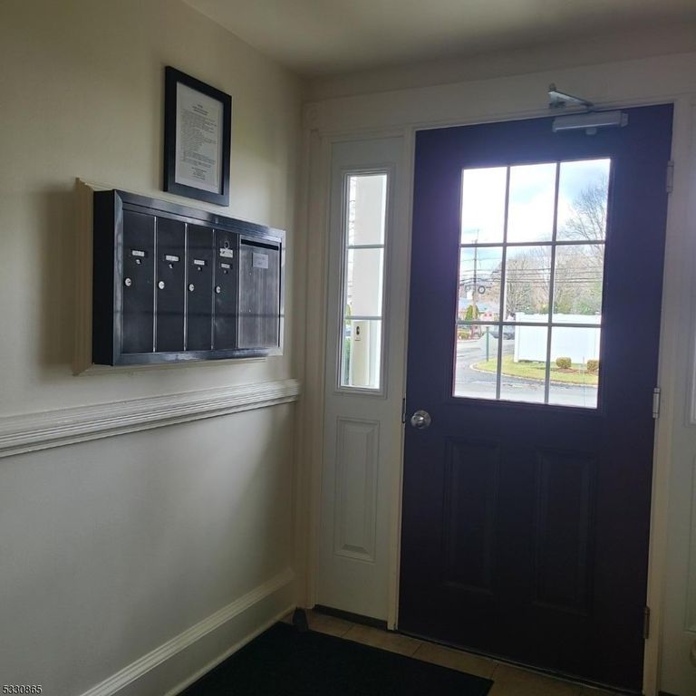 565 Grove St D-3 3, Clifton City, NJ 07013 — photo 2