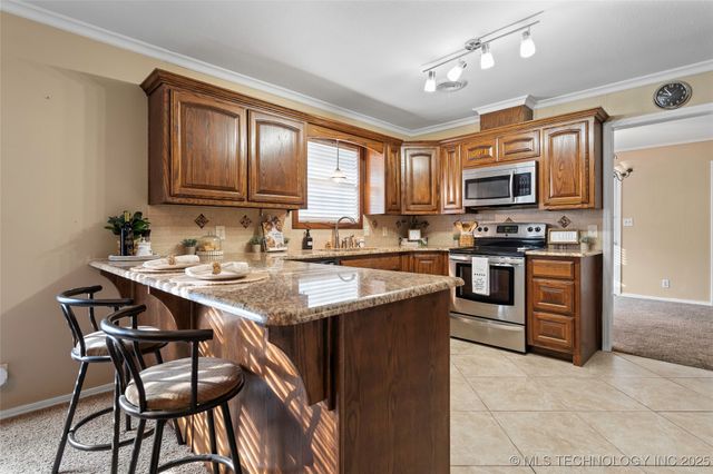 1206 N Meadow Drive, Ardmore, OK 73401