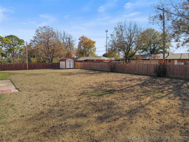 1206 N Meadow Drive, Ardmore, OK 73401