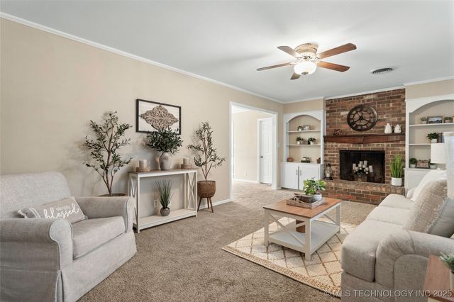 1206 N Meadow Drive, Ardmore, OK 73401