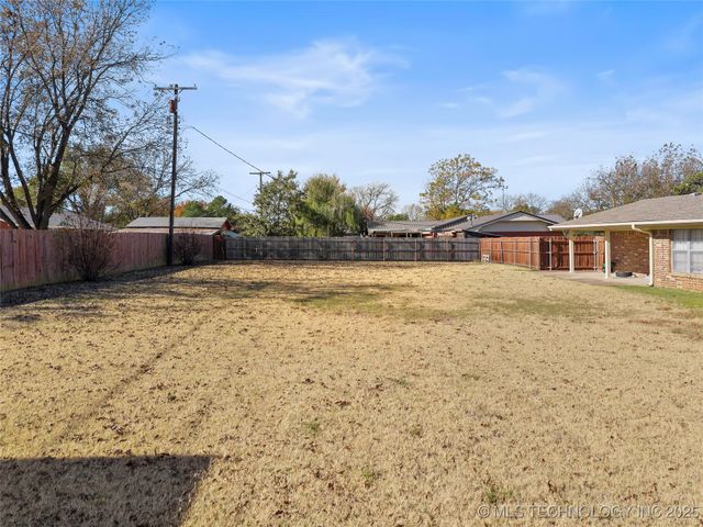 1206 N Meadow Drive, Ardmore, OK 73401